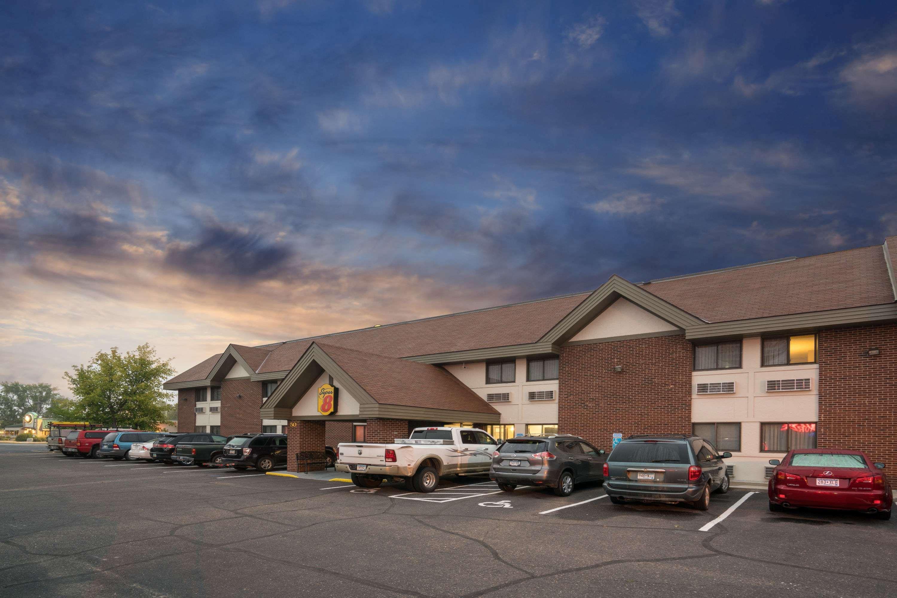 Super 8 By Wyndham St. Cloud Motel Exterior foto