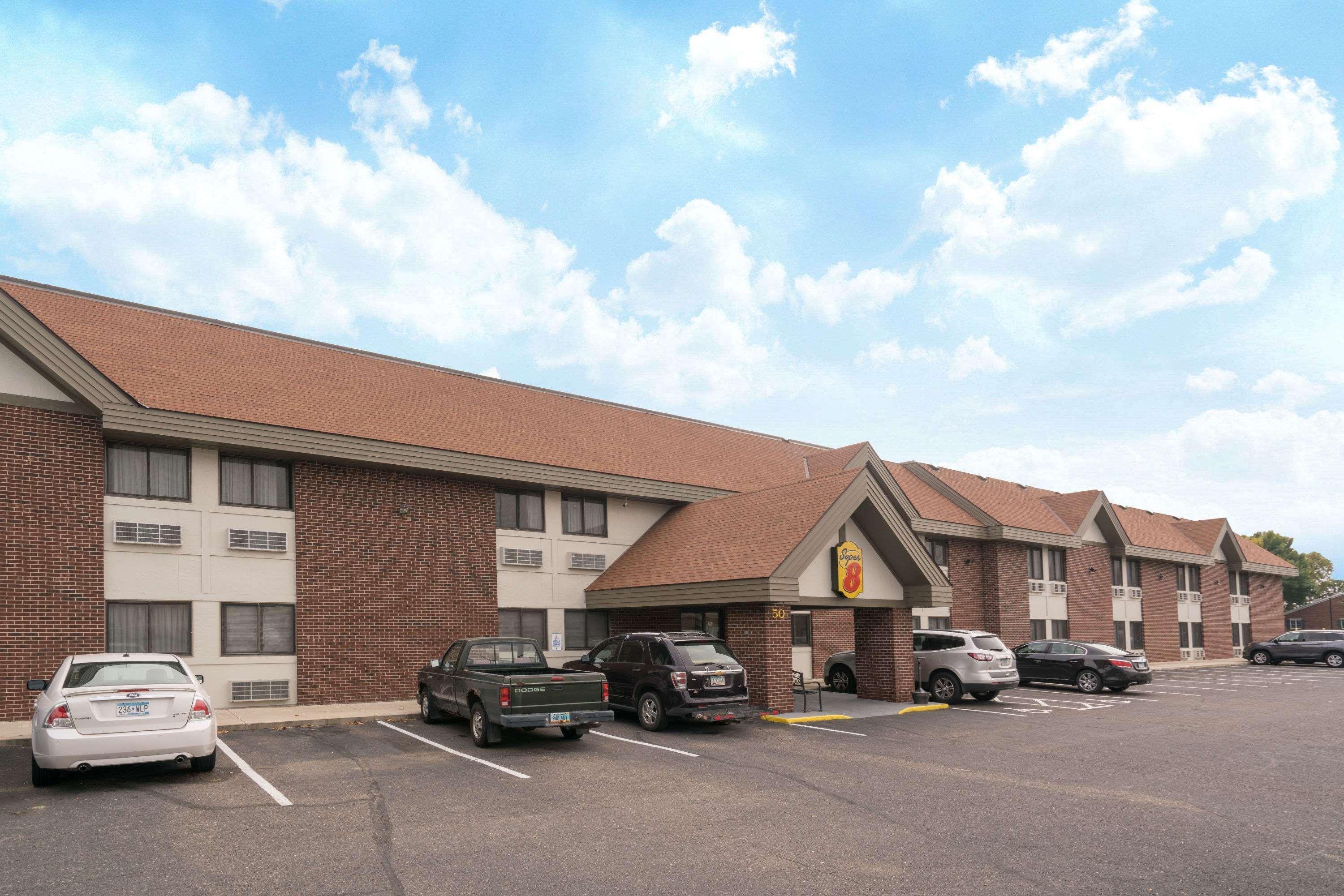 Super 8 By Wyndham St. Cloud Motel Exterior foto